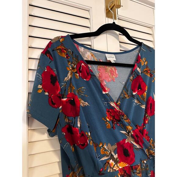 Kalleigh Blue Floral Faux Wrap Dress – Short Sleeve Fit & Flare, Size L - Picture 3 of 5
